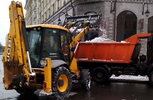 Протягом вихідних днів підприємства комунальної корпорації «Київавтодор» вивезли 5076,1 т снігу з вулично-дорожньої мережі столиці