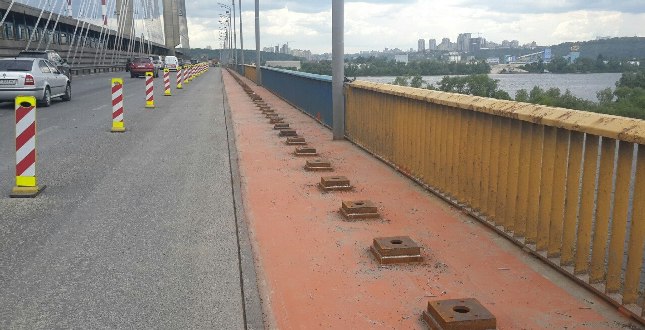 Комунальна корпорація «Київавтодор» продовжує виконання ремонтних робіт на Південному мосту через р. Дніпро
