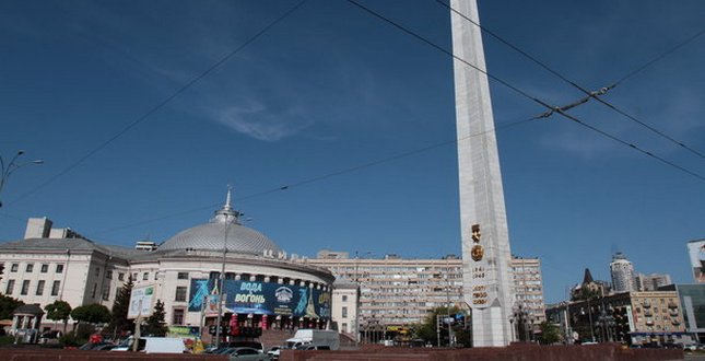 СЕГОДНЯ: "В Киеве на площади Победы станет безопаснее ездить"