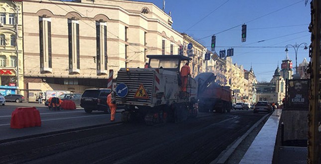 Хрещатик: У столиці триває капітальний ремонт транспортних розв’язок і вулиць