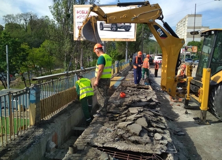 УКРІНФОРМ: У Києві проводяться ремонті роботи на п'яти транспортних розв'язках